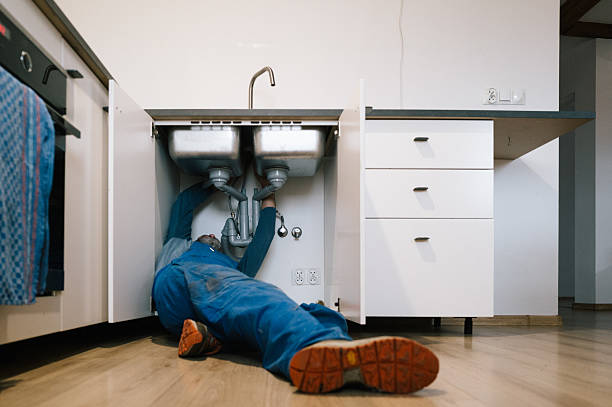 Professional Leak Detection technician working in Leonardo, NJ